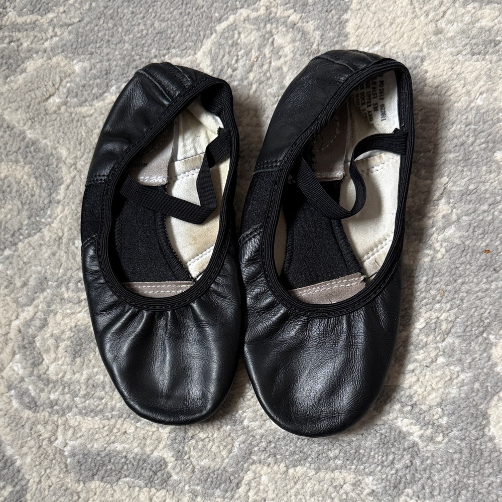 Revolution Black Kids Ballet Flats with Elastic Cross Strap